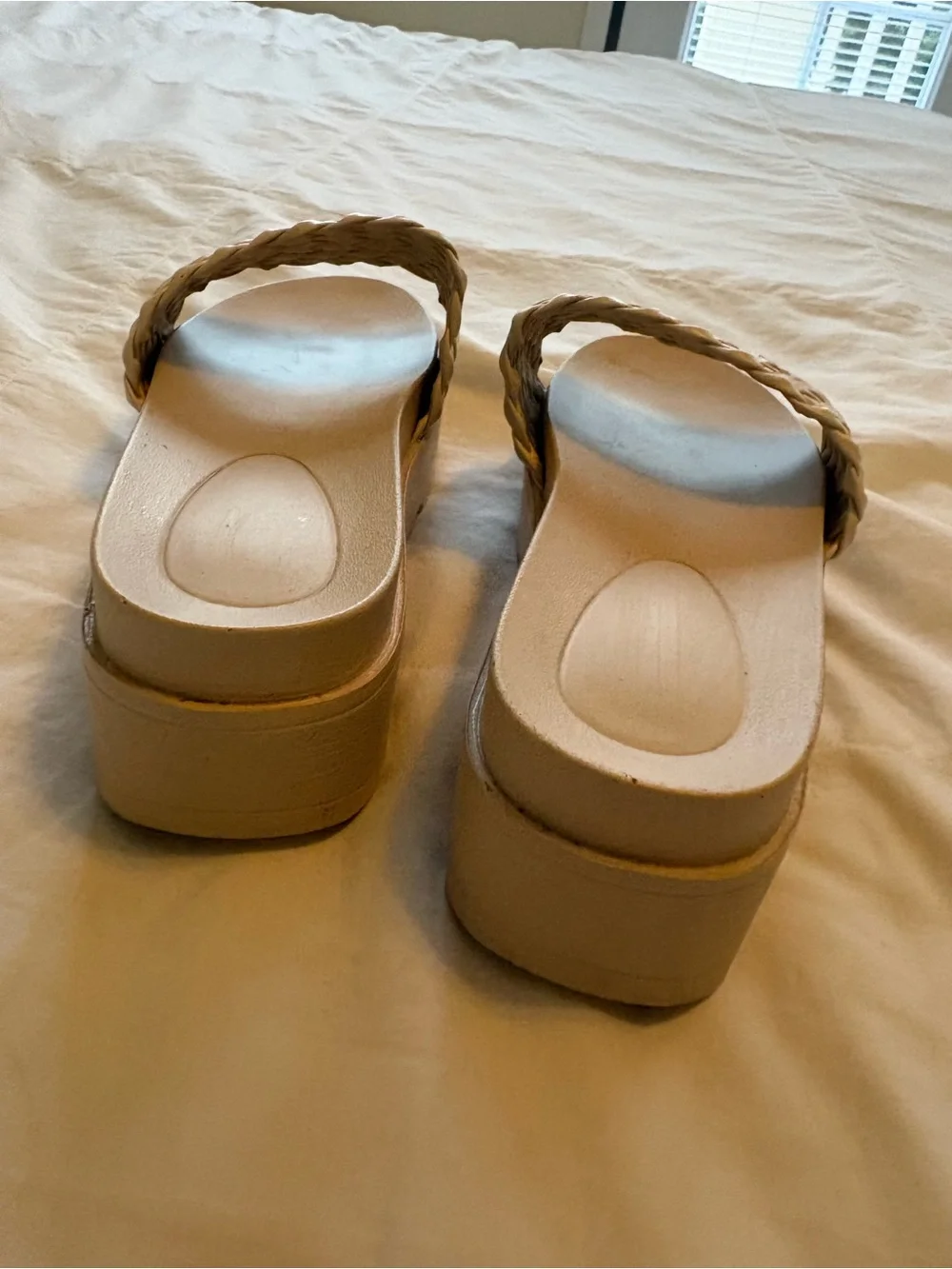 Woven Platform Slide Sandals in Cream like new